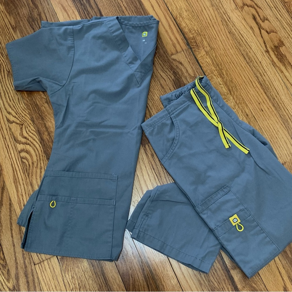Wink Scrub Set - Petite w/ alterations